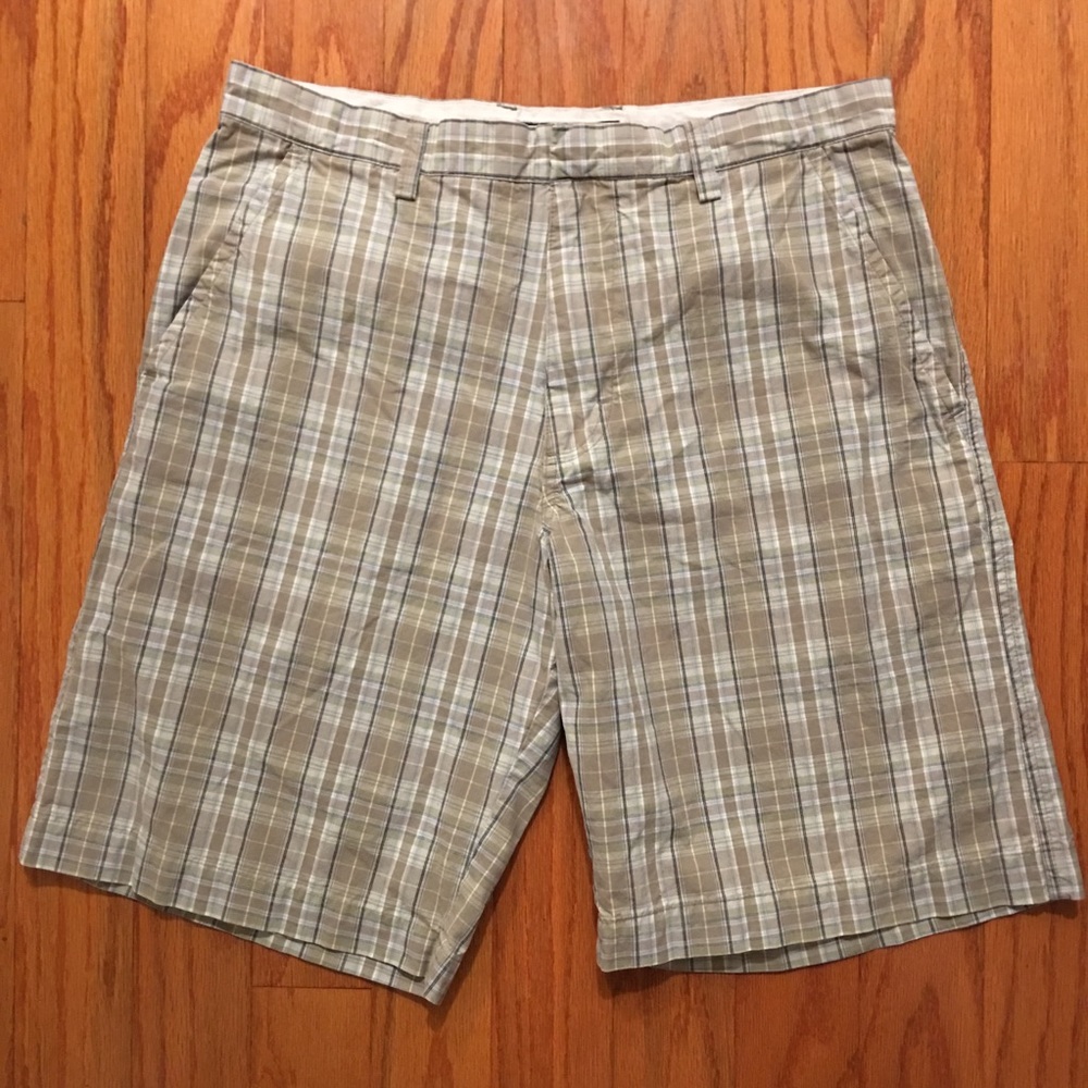 Banana Republic Plaid Shorts!